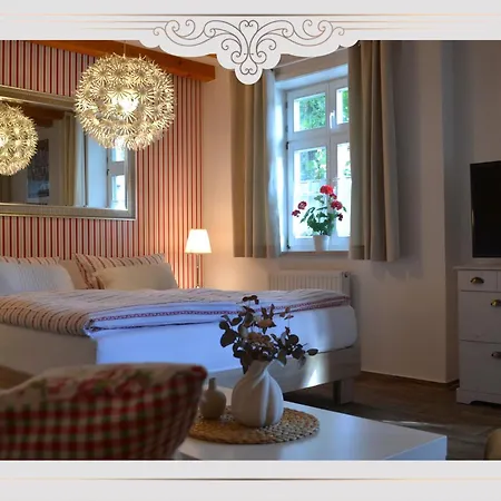 Apartment Zum Kaiserlichen Gold Schaaf *